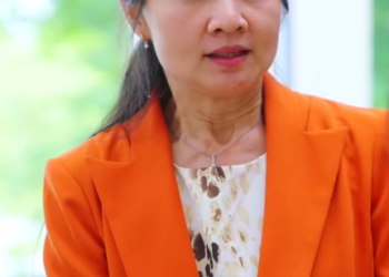 T1712146 คนเก บขยะโชคใหญ เก บเง นล านได งขยะ เธอจะเล อกทำอะไรก บเง นน part 2