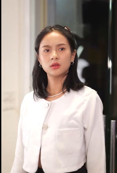 T2001011 พน กงานธรรมดา กลายเป นล กสาวเจ าของโรงแรมในพร บตา part 2