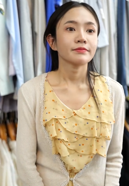 T3012088 กสาวเจ าของร าน ปลอมต วเป นเด กฝ กงานมาตามจ บคนโกง part 2